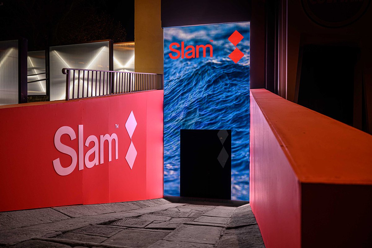 Wea / Pitti Uomo 97 / Slam 的 Slam 展览装置，装备无限
