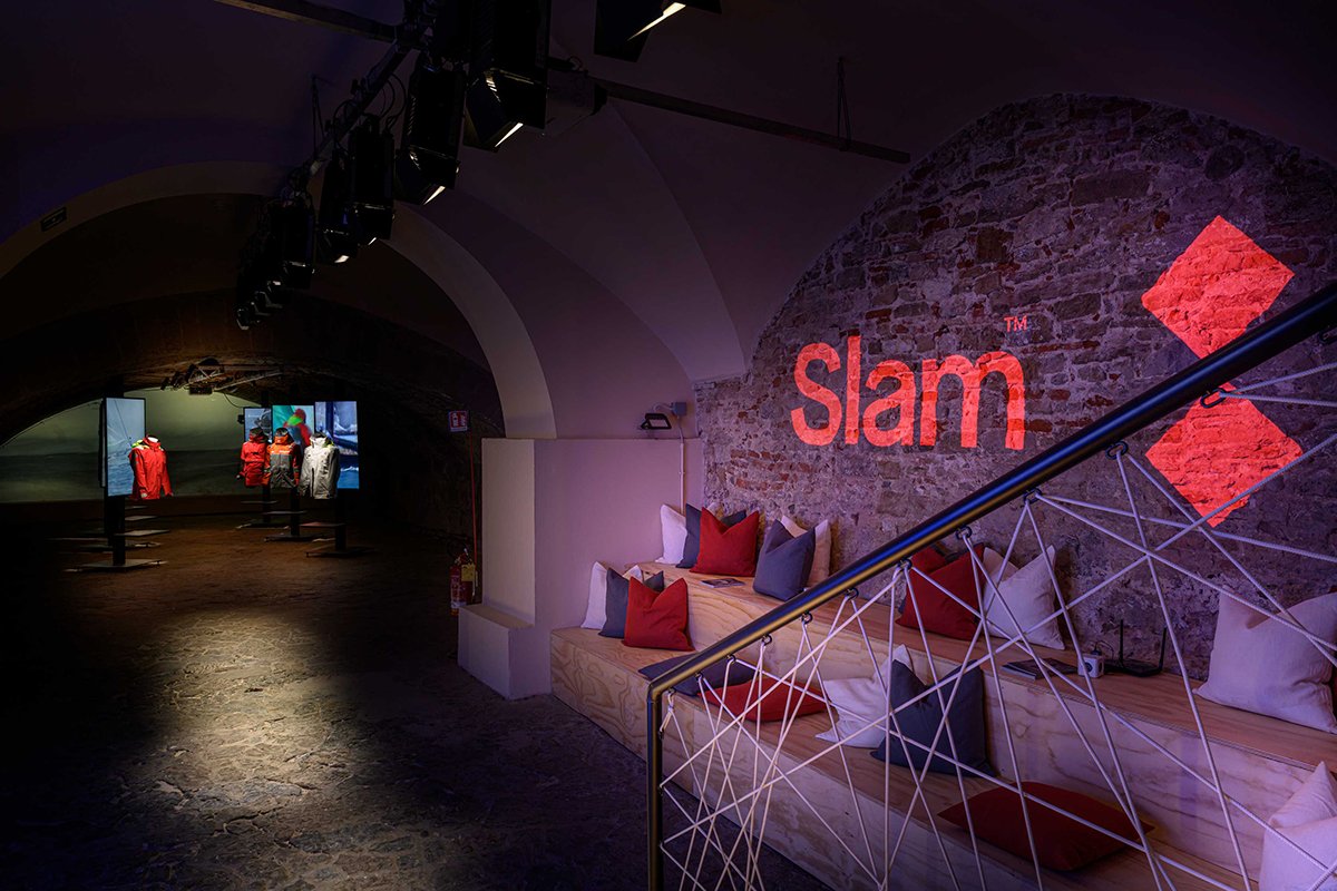 Wea / Pitti Uomo 97 / Slam 的 Slam 展览装置，装备无限