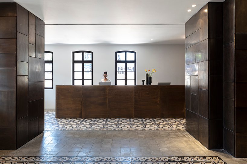 Levin Packer 建筑事务所为以色列索非亚酒店保留了原始的奥斯曼结构