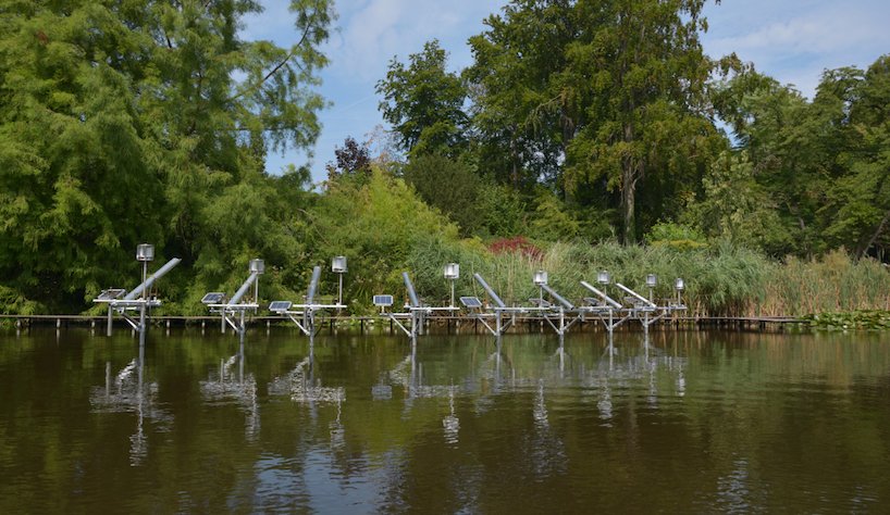 Ronald van der Meijs 设计的池塘装置利用天气条件来产生声音