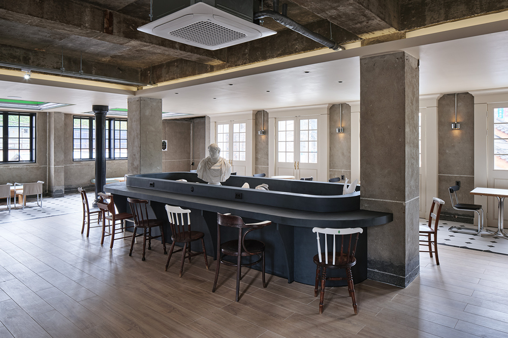 sted 甜品咖啡厅，由 83 设计