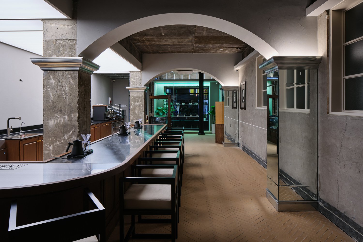 sted 甜品咖啡厅，由 83 设计