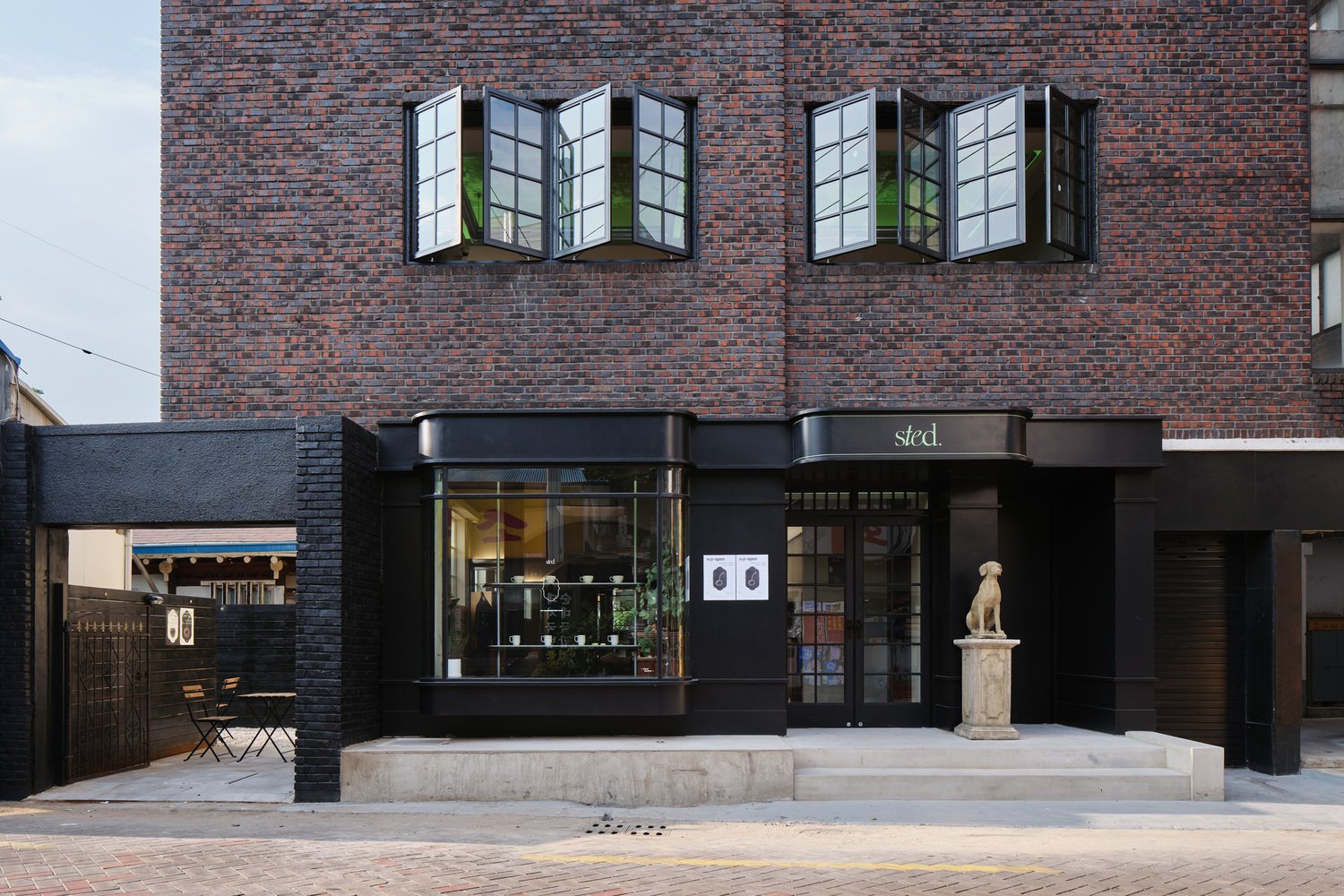 sted 甜品咖啡厅，由 83 设计
