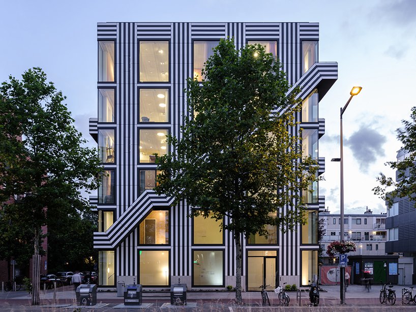 平面设计工作室 thonik 在阿姆斯特丹展示其首个建筑作品