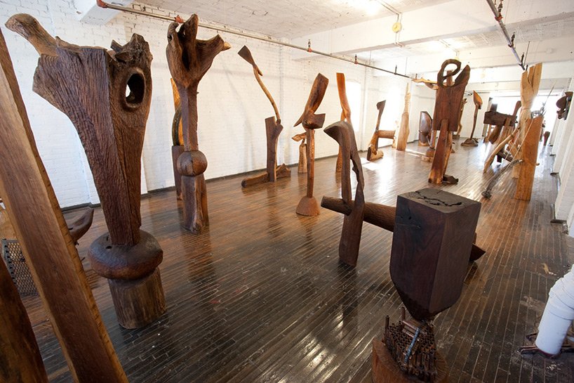 撒迪厄斯·莫斯利 (Thaddeus mosley) 谈弗里德曼·本达 (Friedman Benda) 的“对话设计”中的爵士乐自发性雕塑