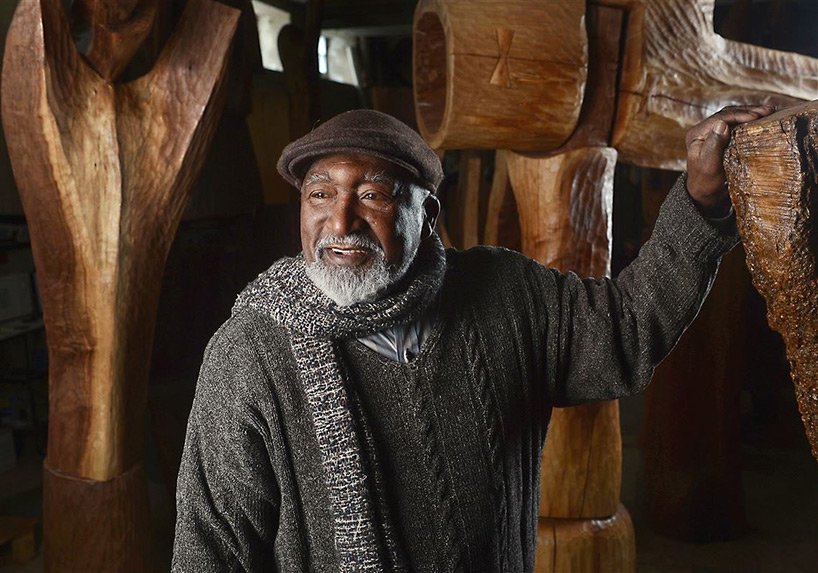 撒迪厄斯·莫斯利 (Thaddeus mosley) 谈弗里德曼·本达 (Friedman Benda) 的“对话设计”中的爵士乐自发性雕塑