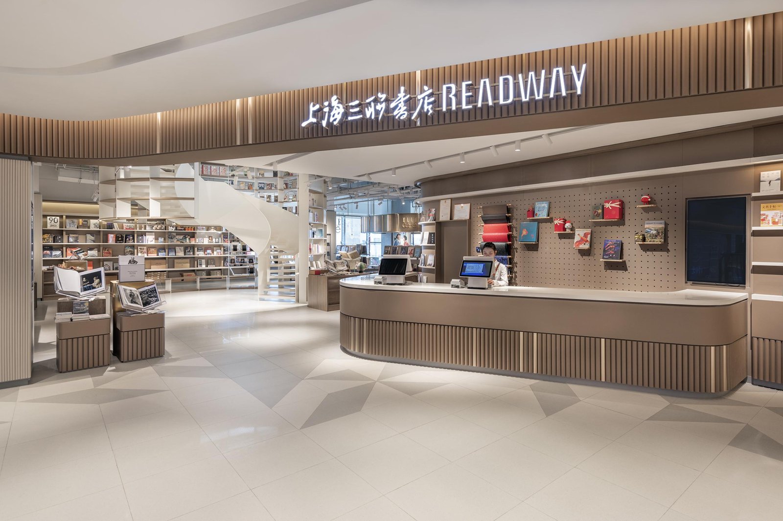 沉浸式且不断发展的新天地社交之家重新定义了上海的生活方式和零售 沉浸式且不断发展的新天地社交之家重新定义了上海的生活方式和零售