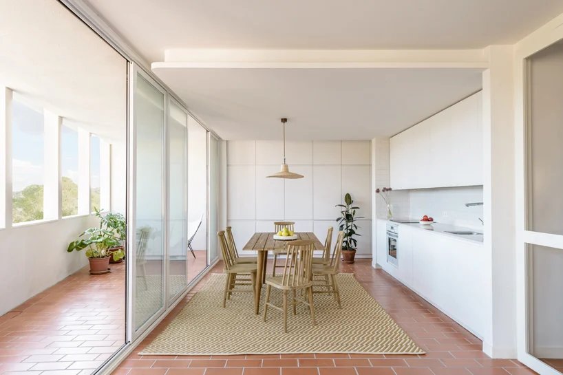 romero & vallejo 在西班牙托莱多历史悠久的市中心建造当代住宅