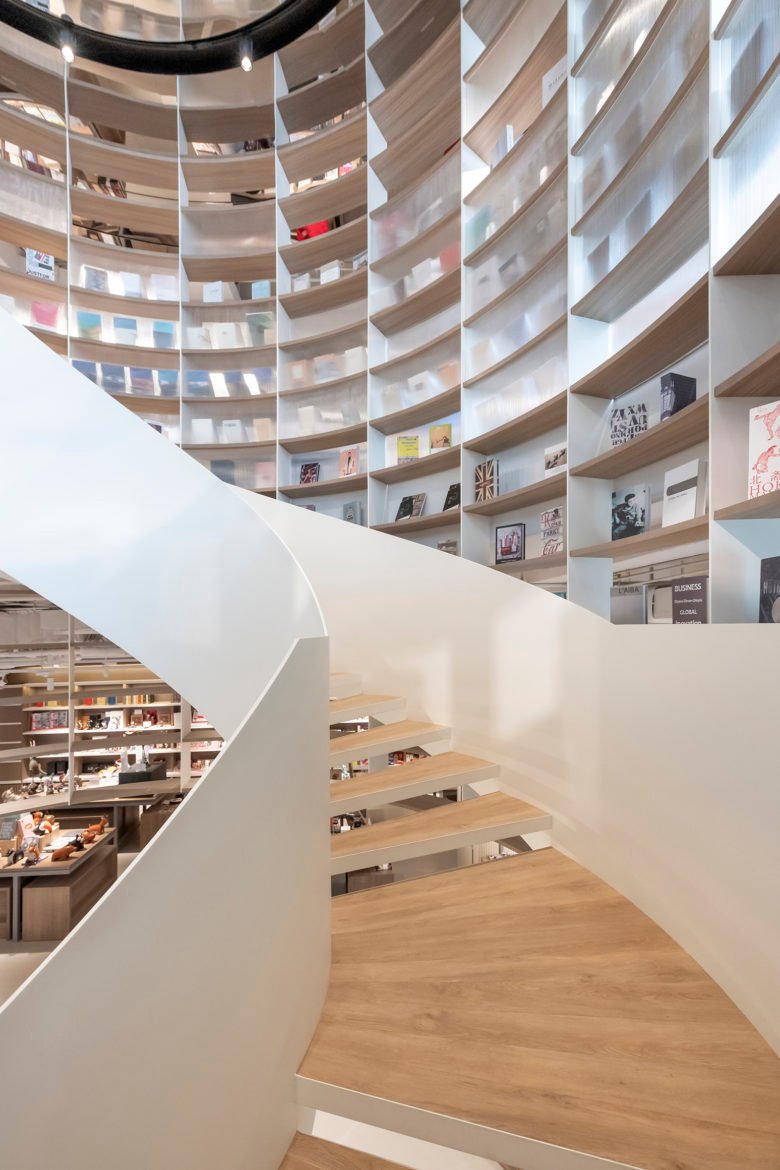 沉浸式且不断发展的新天地社交之家重新定义了上海的生活方式和零售 沉浸式且不断发展的新天地社交之家重新定义了上海的生活方式和零售