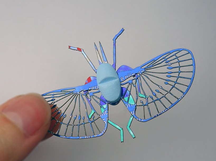 梅雷尔·斯洛瑟尔（merel slootheer）制作的复杂的纸昆虫运送处方药