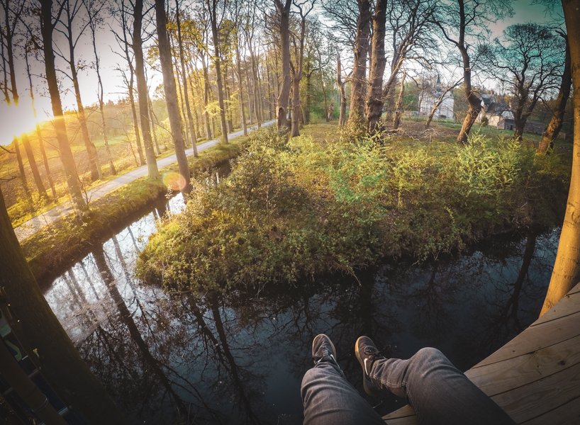 树屋酒店综合体在比利时布鲁日的森林小路上提供豪华露营体验