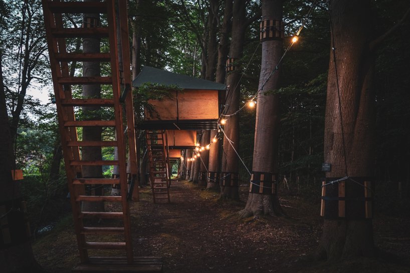 树屋酒店综合体在比利时布鲁日的森林小路上提供豪华露营体验