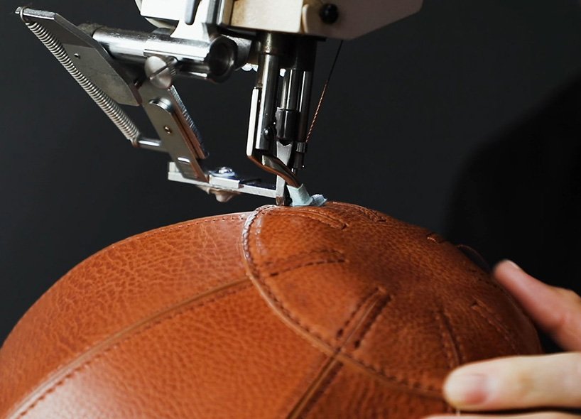 tsuchiya kaban 制作豪华皮包，可随身携带西瓜