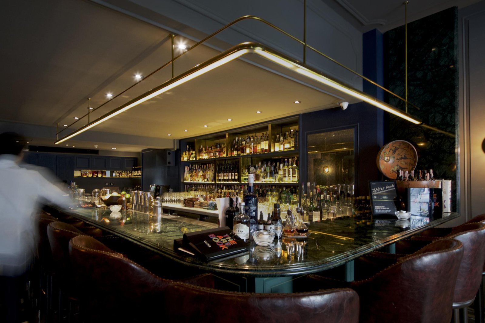 Vesper：Whitespace 的酒吧和餐厅设计