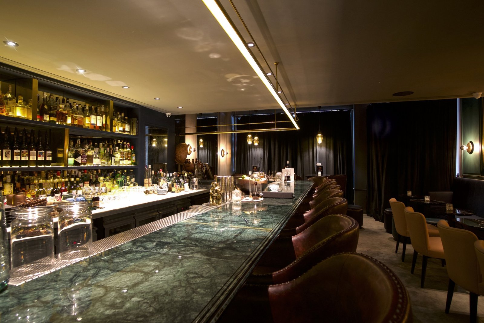 Vesper：Whitespace 的酒吧和餐厅设计