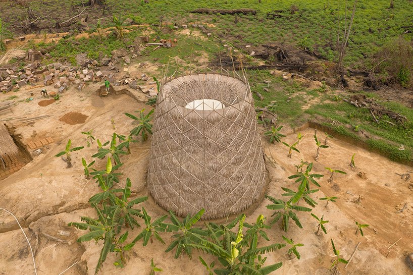 Warka Water 正在喀麦隆雨林建设一个社区驱动的综合村庄
