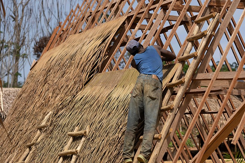 从空气中收集水：采访 Warka Water 创始人 Arturo Vittori