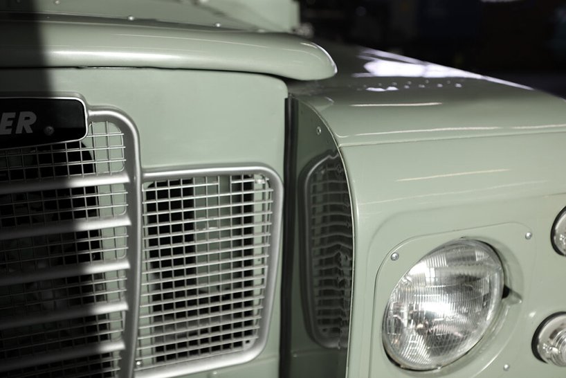 过去的灵魂与清洁能源精神：零实验室揭示经典电动路虎